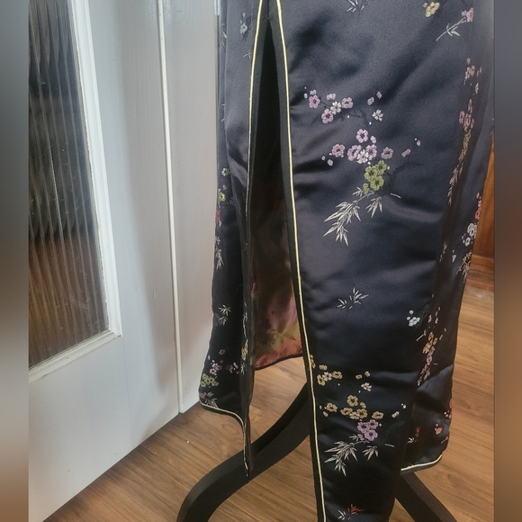 Handmade Oriental Dress - Picture 4 of 7